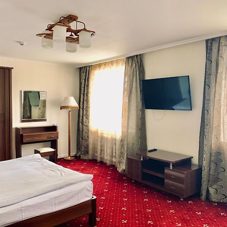 Dostyq Kokshetau Hotel Buitenkant foto