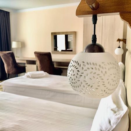 Dostyq Kokshetau Hotel Buitenkant foto