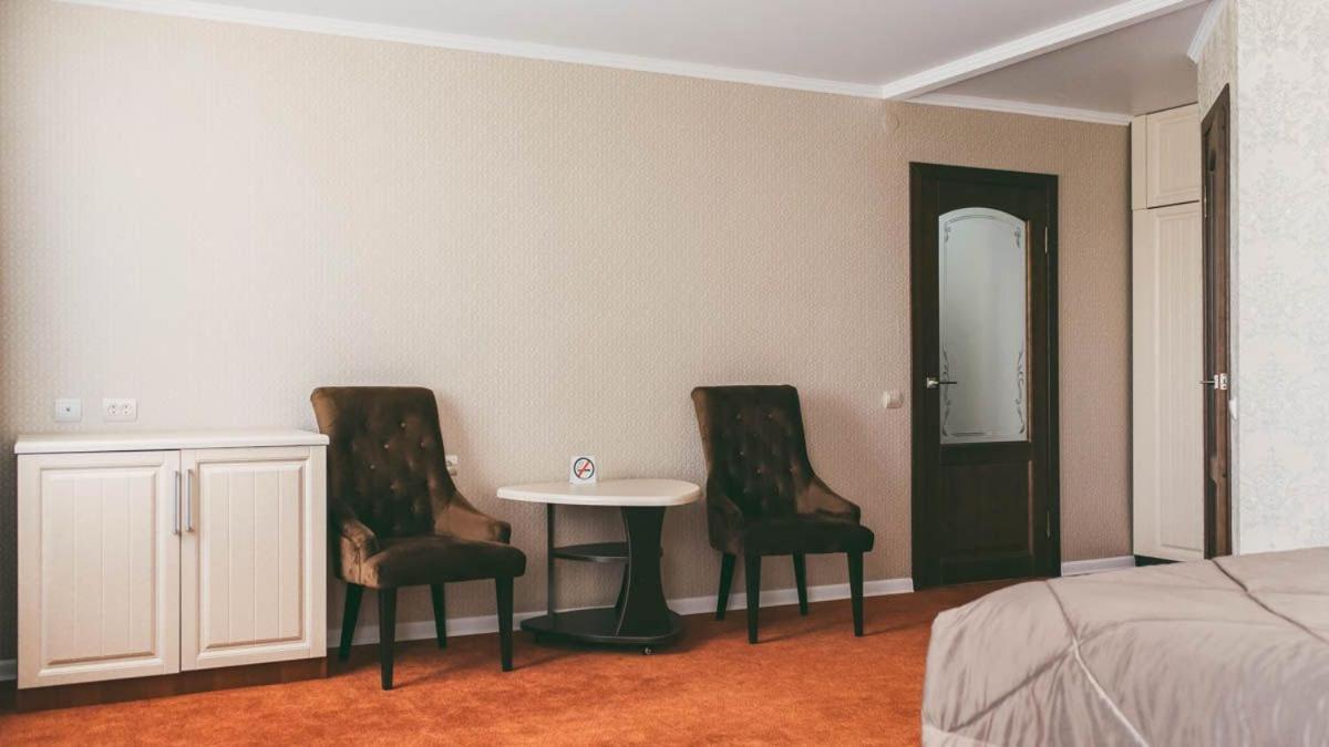 Dostyq Kokshetau Hotel Buitenkant foto