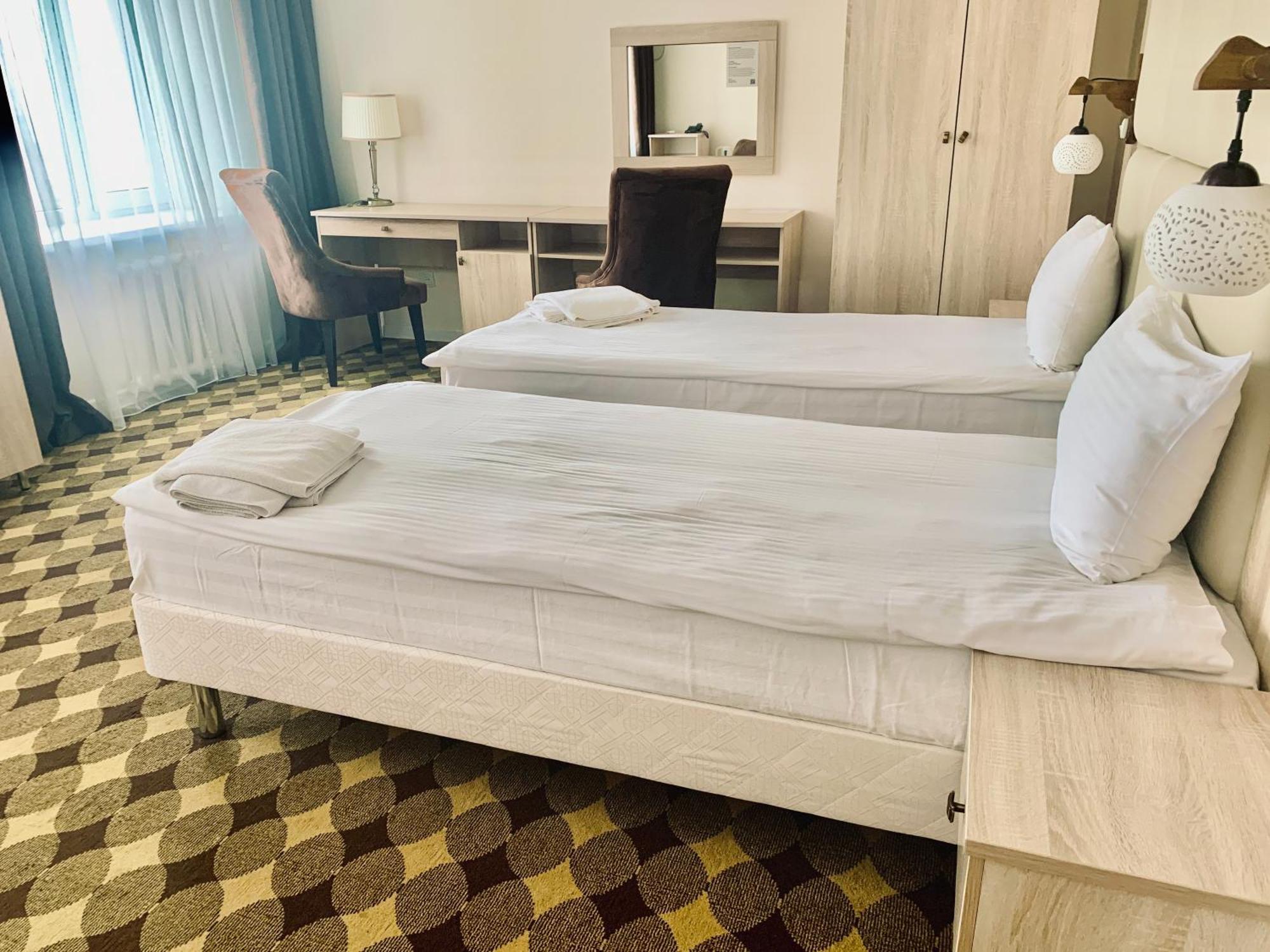 Dostyq Kokshetau Hotel Buitenkant foto